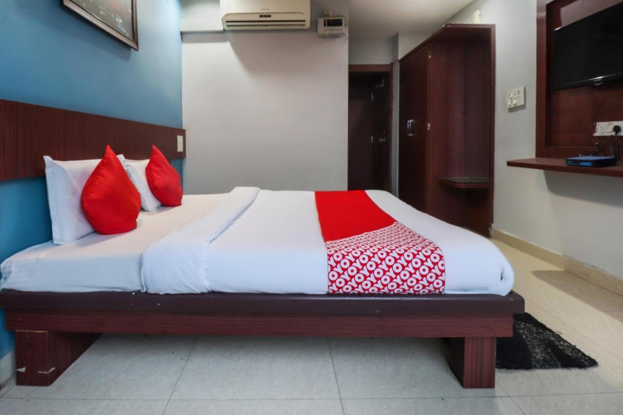 Oyo 69402 Yogeshwar Dhaam Hotell Vrindāvan Exteriör bild