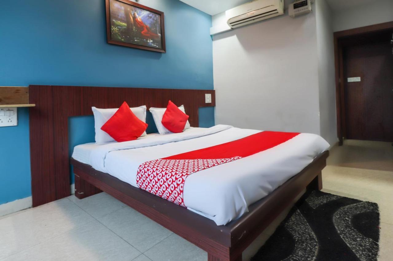 Oyo 69402 Yogeshwar Dhaam Hotell Vrindāvan Exteriör bild