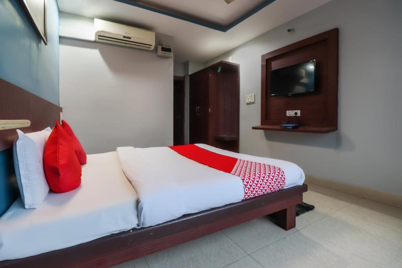 Oyo 69402 Yogeshwar Dhaam Hotell Vrindāvan Exteriör bild